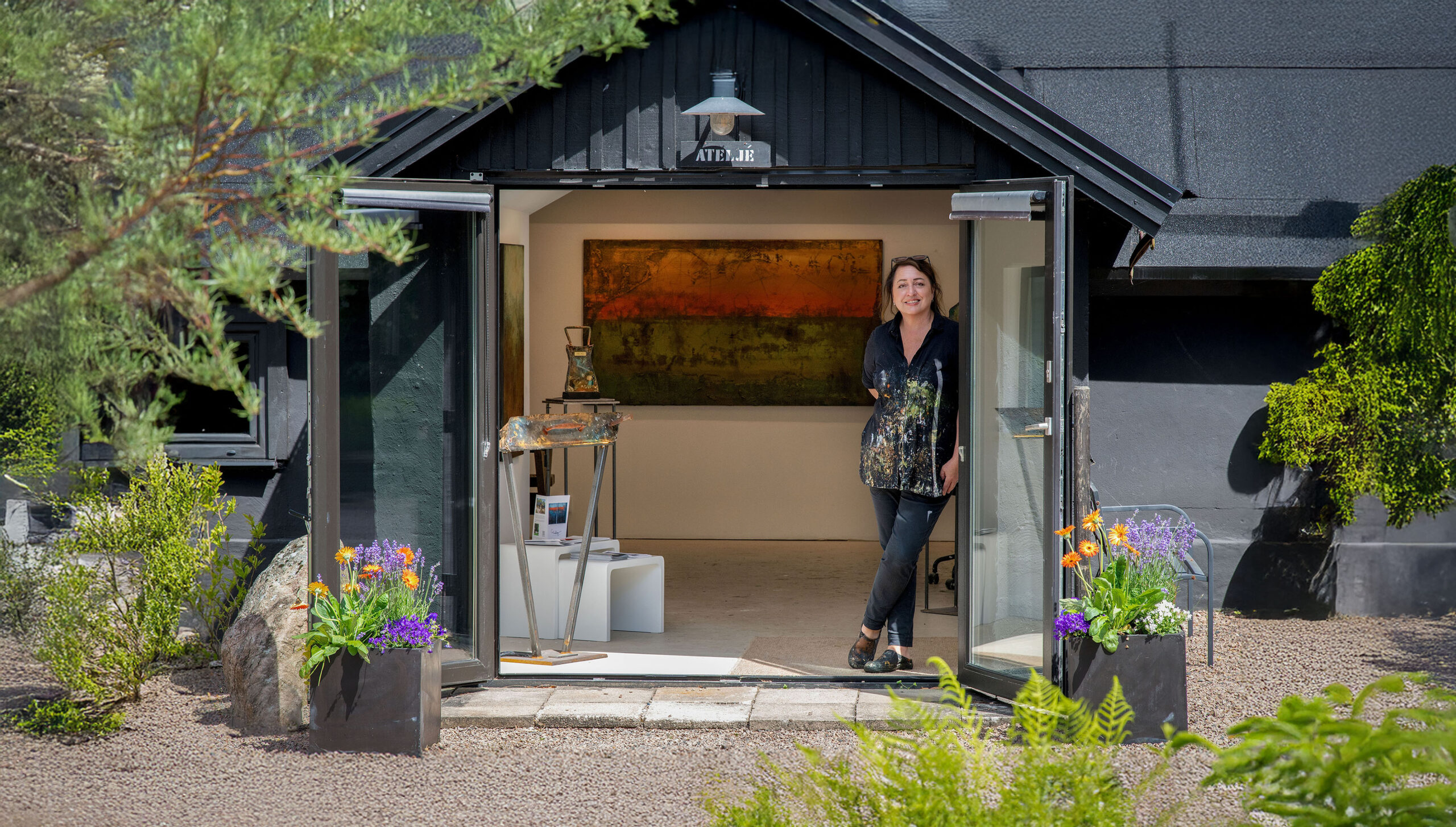 outside the art studiio of artist Pauline Lindberg_photo by_Cecilia Thornberg